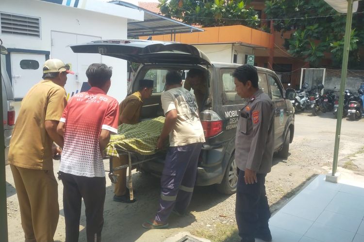 Pensiunan ASN Ditemukan Meninggal di Pinggir Tanggul Indramayu, Diduga Serangan Jantung