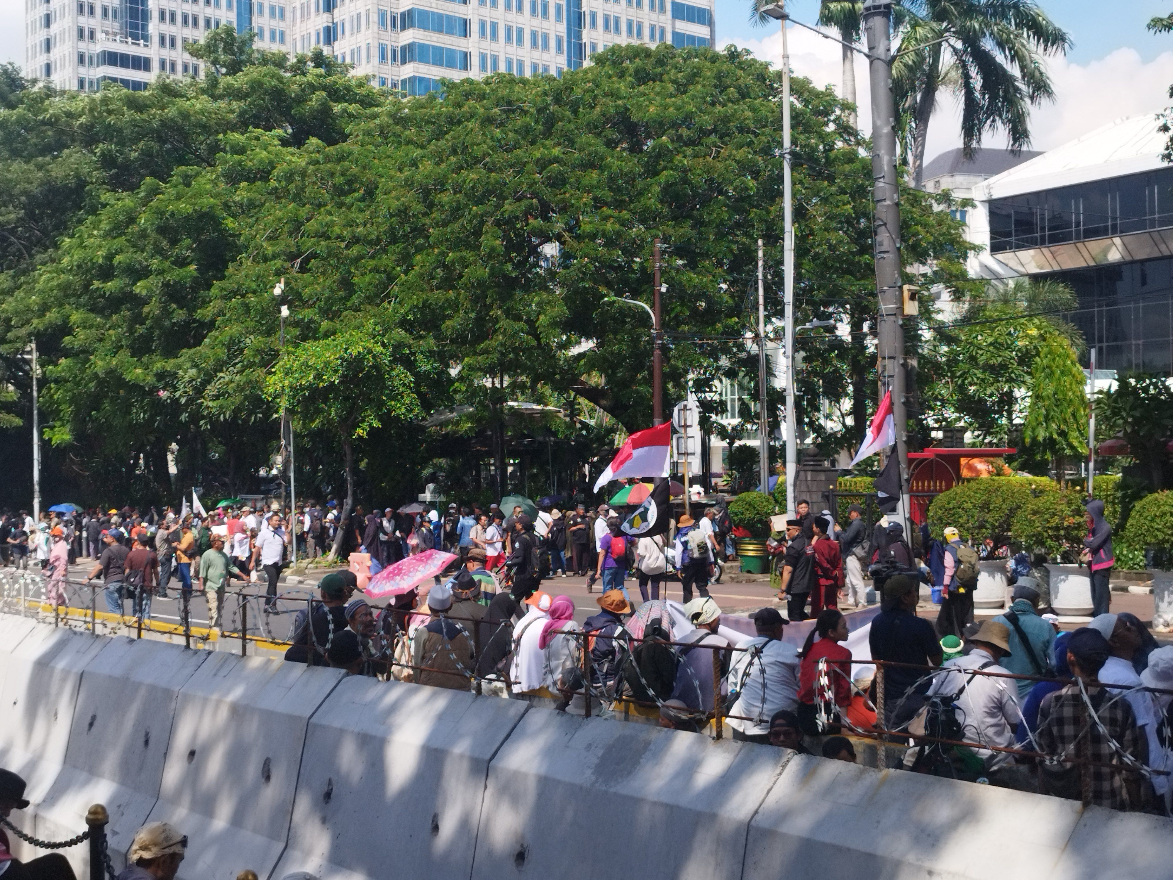 Ada Demo di Patung Kuda, Jalan Medan Merdeka Barat Ditutup