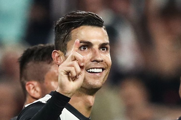 Penyerang asal Portugal, Cristiano Ronaldo, melakukan selebrasi usai mencetak gol pada laga Juventus vs Leverkusen, di Allianz Stadium, Selasa (1/10/2019) waktu setempat.