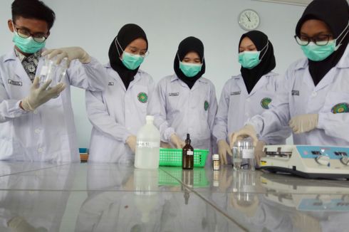 Mahasiswa di Banjarmasin Olah Kayu Bajakah Jadi Hand Sanitizer