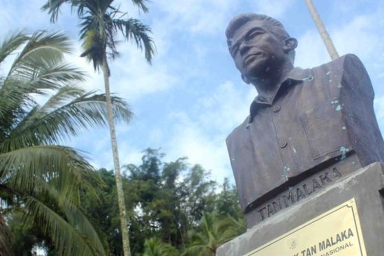 Pahlawan nasional Indonesia, Tan Malaka, lahir di Nagari Pandam Gadang, Sumatera Barat. 