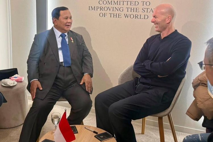 Presiden RI Prabowo Subianto bertemu legenda sepakbola Zinedine Zidane di Swiss, Jumat (23/1/2026). 