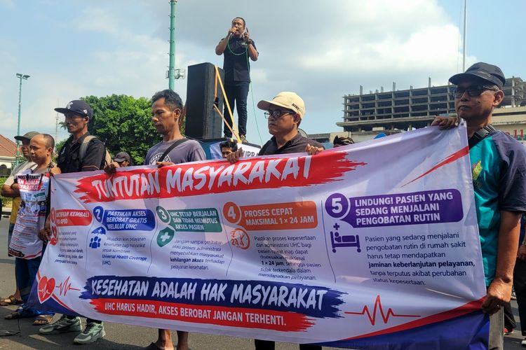 130.000 Peserta BPJS PBI Banyumas Dinonaktifkan, Warga Demo Bupati