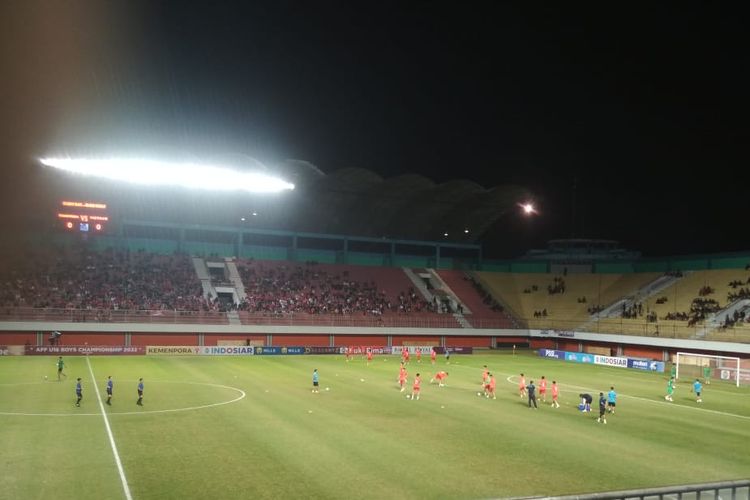 Duel timnas U16 Indonesia vs Vietnam merupakan laga pamungkas Grup A Piala AFF U16 2022 yang akan dihelat di Stadion Maguwoharjo, Sabtu (8/6/2022) mulai pukul 20.00 WIB.