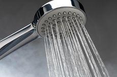 5 Langkah Membersihkan Kepala Shower yang Berkerak