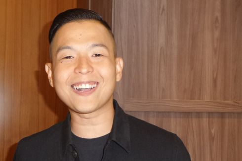 Ernest Prakasa Targetkan Setiap Tahun Satu Film Komedi