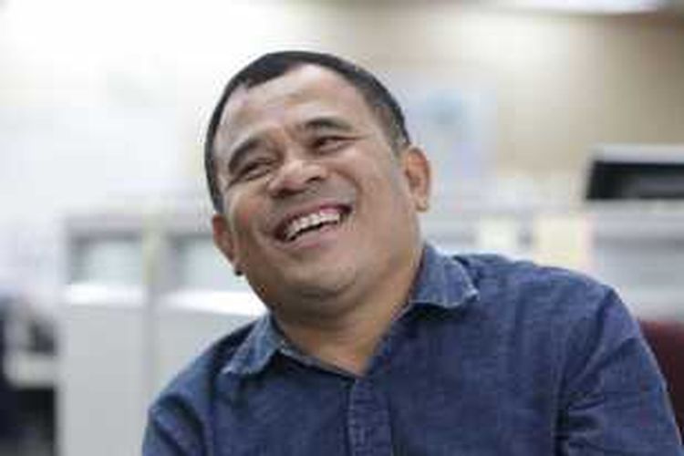Sutradara dan produser film Garin Nugroho Riyanto diwawancara di newsroom Harian Kompas, Gedung Kompas Gramedia, Jakarta Pusat, Rabu (20/1/2016).