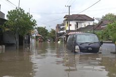 Banjir di Trenggalek Rendam Permukiman Penduduk 