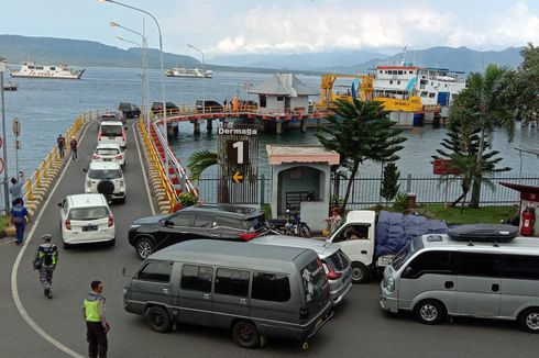 Antrean Kendaraan di Pelabuhan Ketapang Banyuwangi Mengular sampai 10 Km