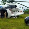 Akibat Cuaca Buruk, Helikopter Tujuan Mimika Mendarat Darurat di Lapangan Bola di Jayapura
