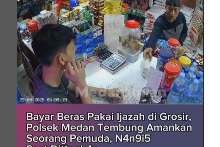 Rekaman CCTV yang memperlihatkan seorang pemuda memberikan ijazah SD nya ke penjaga warung di Medan, Sumatera Utara, sebagai alat pembayaran, Selasa (29/4/2025).