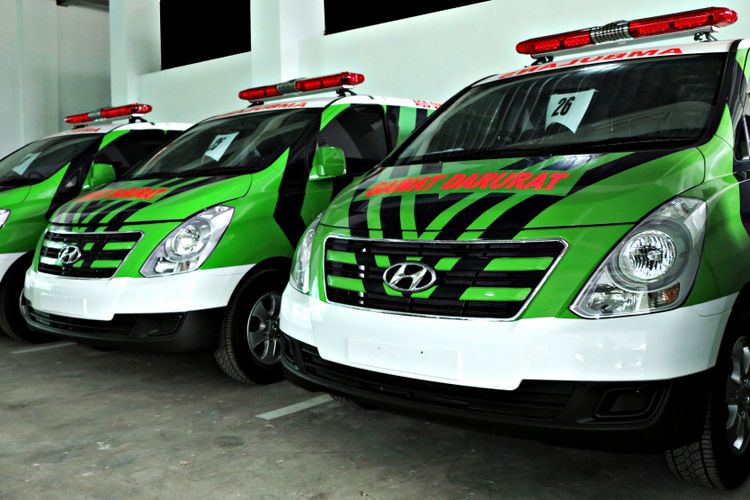 Ambulans berbasis Hyundai Starex Mover digunakan sebagai mobil operasional Unit Pelayanan Ambulans Gawat Darurat dari Dinas Kesehatan Pemerintah Provinsi DKI Jakarta. 