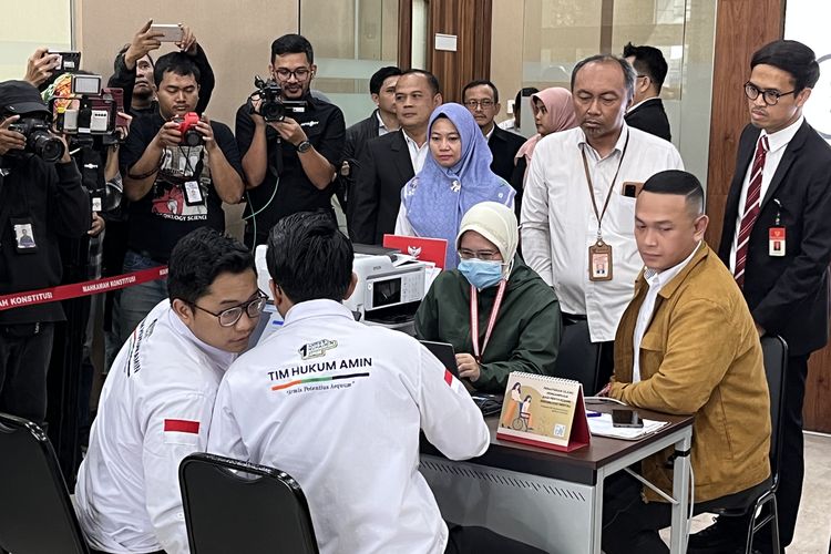 Tim Hukum Anies-Muhamin Resmi Daftarkan Gugatan Pilpres 2024 ke MK