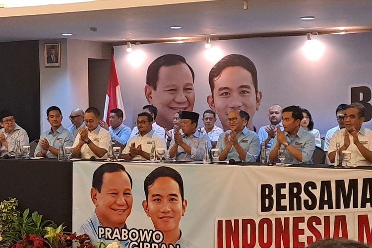 Ketua Umum PSI Kaesang Pangarep yang merupakan adik Gibran Rakabuming Raka juga menghadiri acara deklarasi TKN Prabowo-Gibran di Hotel Grand Kemang, Jakarta Selatan, Senin (6/11/2023). 