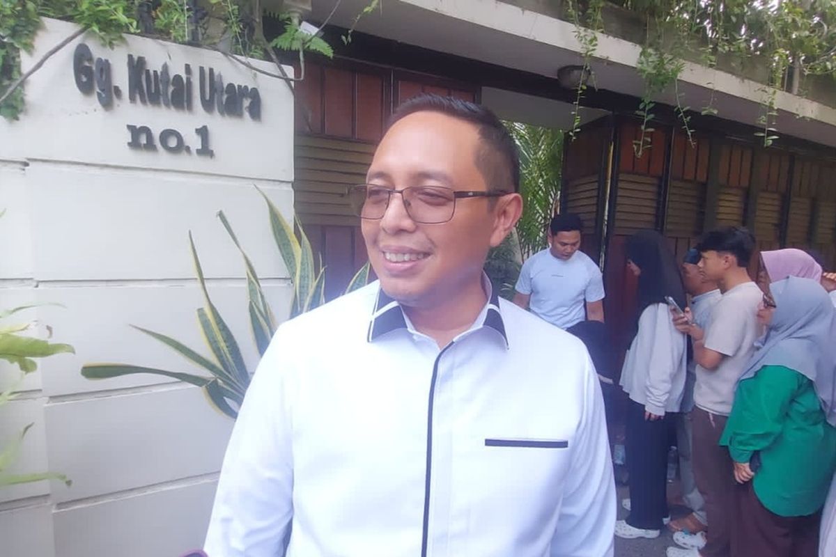 Hasan Nasbi Temui Jokowi di Solo, Bahas Situasi Indonesia hingga Nostalgia