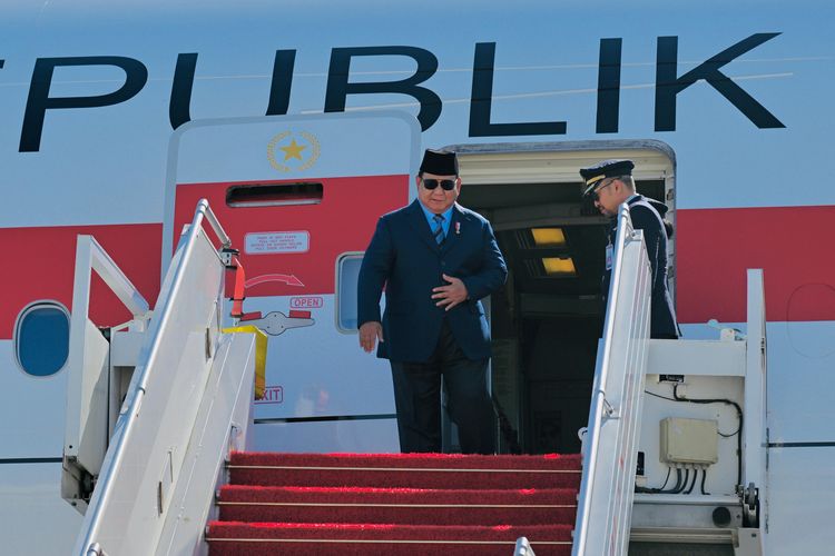 Seskab Teddy: Presiden Prabowo Akan Shalat Idul Adha Bareng WNI di Wisma KBRI Paris
