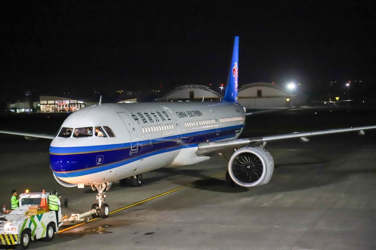 Penerbangan atau pesawat terakhir ke China yang dilayani Bandara Ngurah Rai sebelum penutupan sementara per 5 Februari 2020.