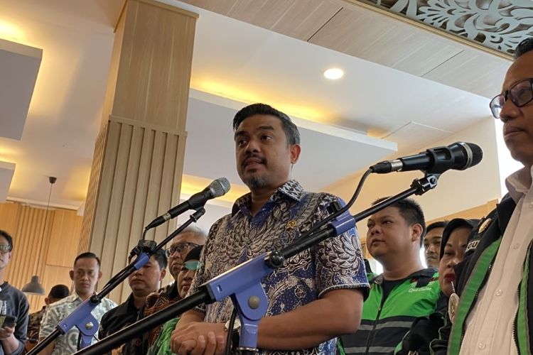 Apakah Taksi Online Dapat BBM Bersubsidi seperti Ojol? Ini Kata Menteri UMKM