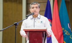 Menaker Yassierli: Ada 3 PR Bersama Pemerintah dan Serikat Pekerja