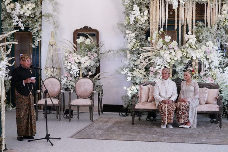 Wakil Presiden (Wapres) Ma'ruf Amin menyampaikan nasihat pernikahan untuk Kaesang dan Erina, Sabtu (12/12/2022).