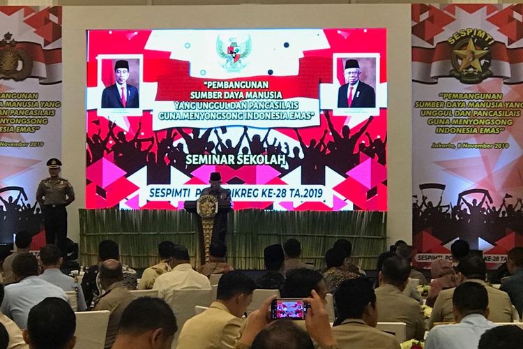 Wakil Presiden Maruf Amin saat memberikan sambutan dalam acara Seminar Sekolah Staf dan Pimpinan Tinggi (Sespimti) di The Tribrata, Jakarta Selatan, Jumat (8/11/2019).