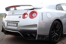 Melihat dari Dekat Nissan GT-R Model 2017