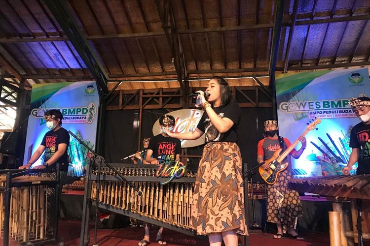 Suasana Saung Angklung Udjo (SAU). 