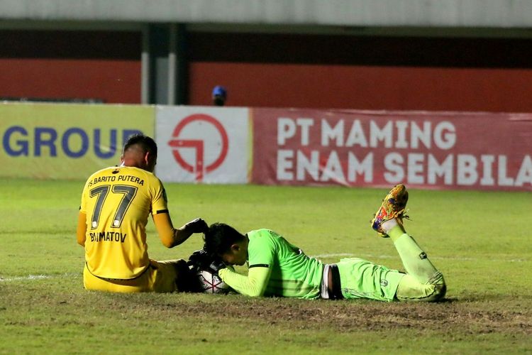 Aksi pada laga Barito Putera vs Persik Kediri di Stadion Maguwoharjo, Yogyakarta, pada lanjutan laga Liga 1 2021-2022, Rabu (8/12/2021).