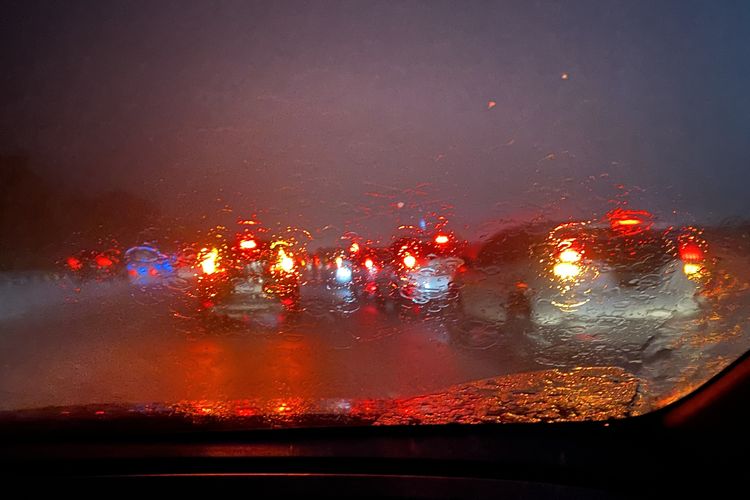 Ilustrasi hujan. Berikut prakiraan cuaca dan suhu udara yang dilansir dari prediksi BMKG.
 