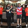 BWF World Tour Finals: Presiden Jokowi Turun ke Lapangan dan Ayun Raket bareng Jonatan Christie