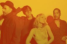 Lirik dan Chord Lagu Gold Guns Girls - Metric