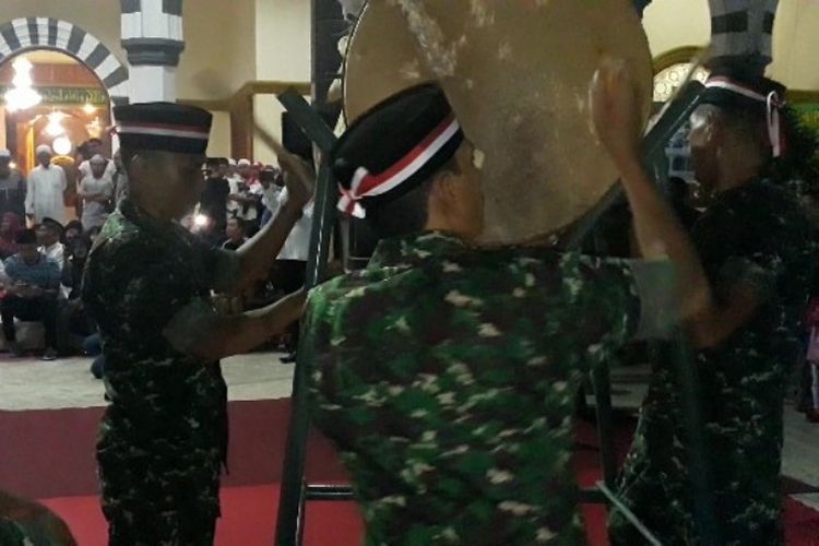 Pemerintah Kota Palopo Sulawesi Selatan menggelar Lomba Takbiran di halaman Masjid Agung Palopo, Kamis malam (14/6/2018).