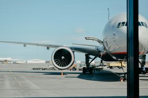 Pesawat Gagal Terbang karena Keberatan, 5 Penumpang Harus Turun