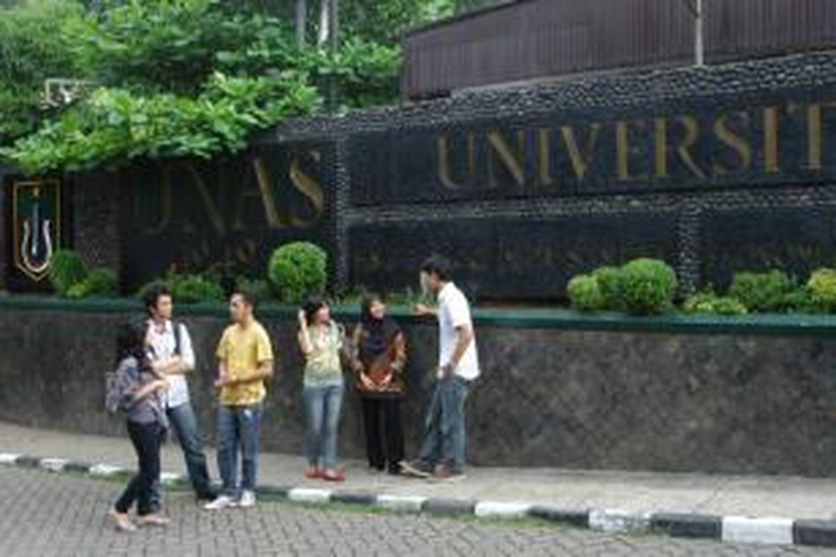 Pada QS World Top Universities Rating 2011 lalu Unas mendapatkan predikat “One Star”. Tahun ini, Unas mendapatkan predikat dua bintang atau Two Stars dari tujuh komponen penilaian yang ditetapkan. 
 