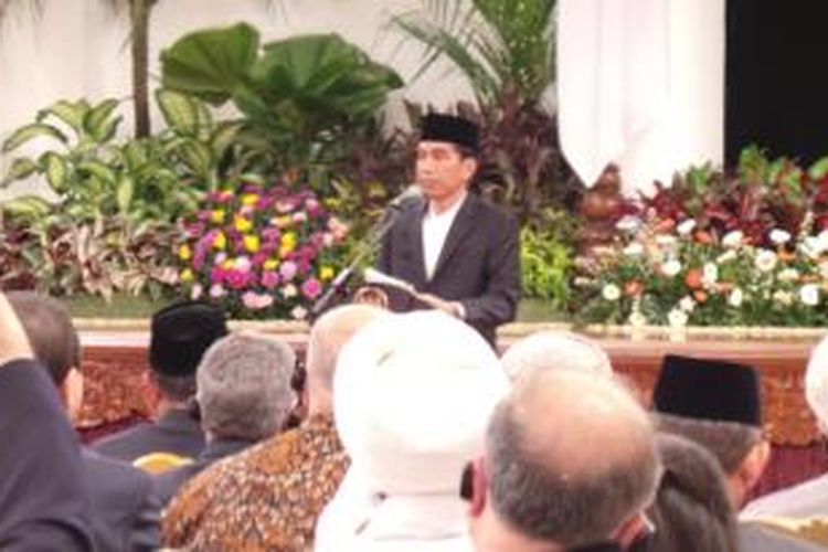 Presiden Joko Widodo saat berpidato dalam peringatan Maulid Nabi Muhammad SAW di Istana Negara, Jakarta, Rabu (23/12/2015).