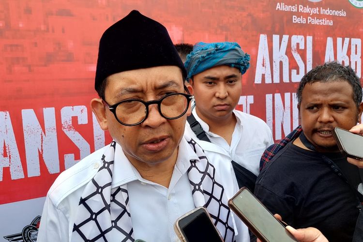 Ketua Badan Kerjasama Antar Parlemen (BKSAP) sekaligus anggota Organisasi Parlemen Dunia Fadli Zon di Monas, Jakarta, Mingfu (5/11/2023). 