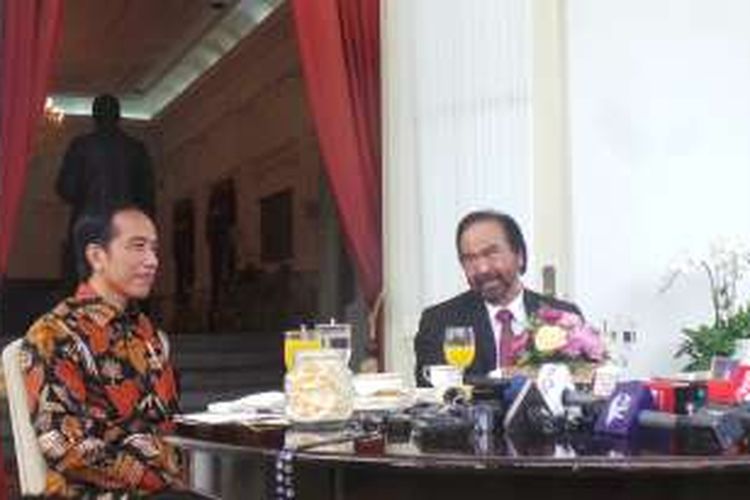 Presiden Joko Widodo dan Ketua Umum Partai Nasdem Surya Paloh sarapan di Istana Merdeka, Jakarta, Selasa (22/11/2016)