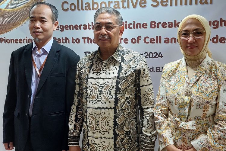 Dari kiri ke kanan : Kepala Pusat Riset Biomedis BRIN Prof Dr Sunarno, Ketua Komite Sel Punca Prof dr Amin Soebandrio, dan Wakil Ketua Asosiasi Sel Punca Indonesia Cynthia Retna Sartika.