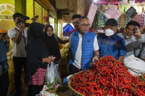 Tinjau Pasar Rakyat Cirebon, Mendag Zulhas: Harga Kebutuhan Pokok Terpantau Turun dan Stabil