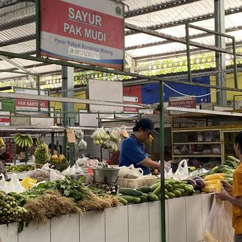 Kondisi Pasar Kebalen di Kota Malang, Jawa Timur sepi pembeli menandakan daya beli masyarakat menurun saat harga kebutuhan pokok merangkak naik pada Kamis (21/5/2026).