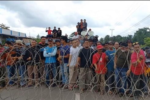 Istri Eks Bupati Kolaka Timur Kalah 2 Suara pada Pemilihan Wakil Bupati, Massa Pendukung Demo DPRD