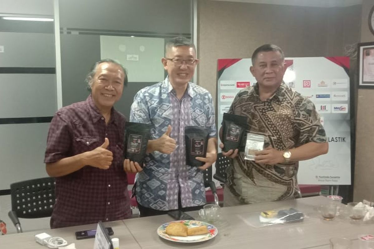 Salah satu usaha binaan Ditjenbun, Kopi Geulis Sumedang, berhasil mendapatkan skor tertinggi atau Gold Class dengan metode CLoPT pada Kamis (15/6/2023) lalu.