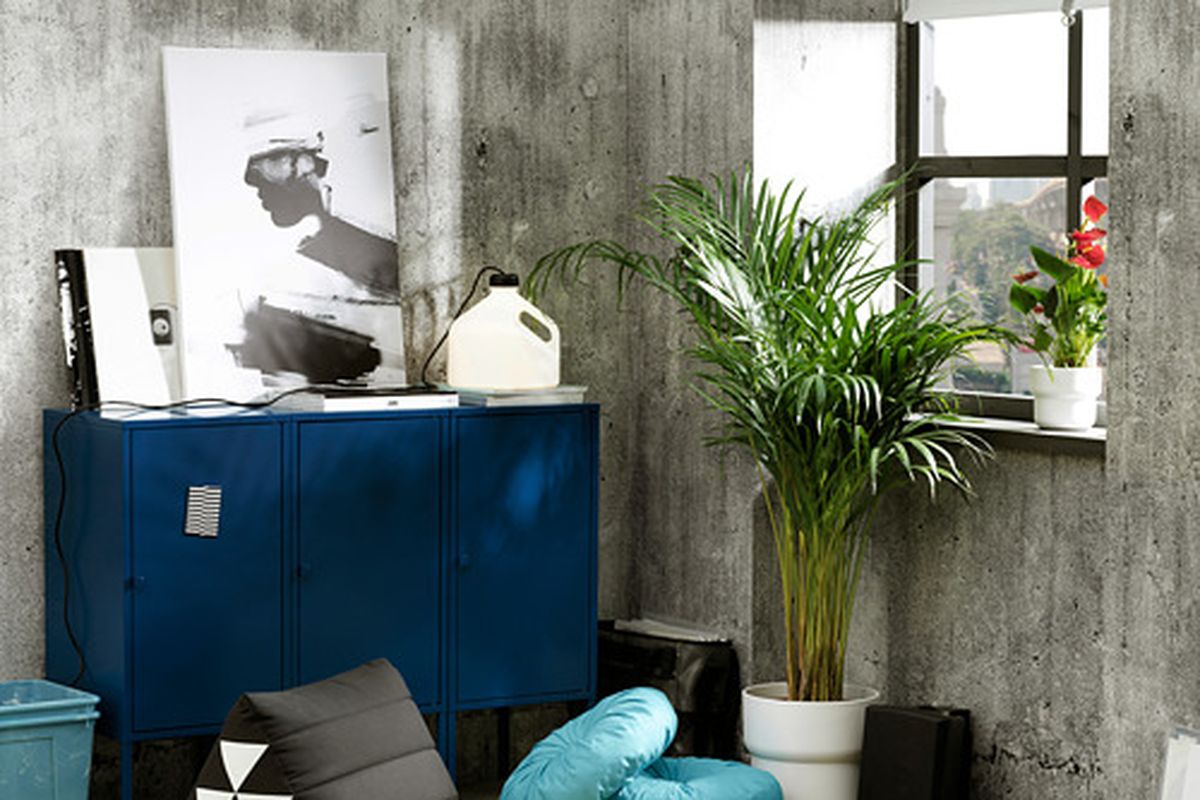 IKEA meluncurkan koleksi terbatas SAMMANKOPPLA yang merupakan hasil kolaborasi dengan perancang mode Thailand, Greyhound Original.