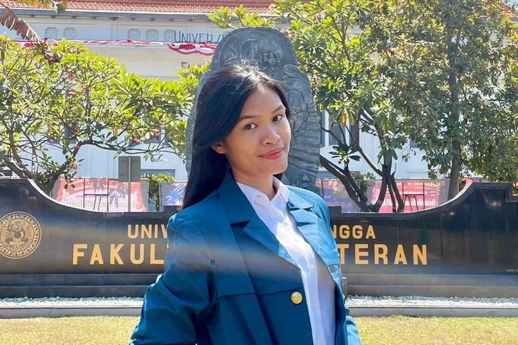 Shakila Putri Ryanda, mahasiswa baru Fakultas Kedokteran Universitas Airlangga (Unair).