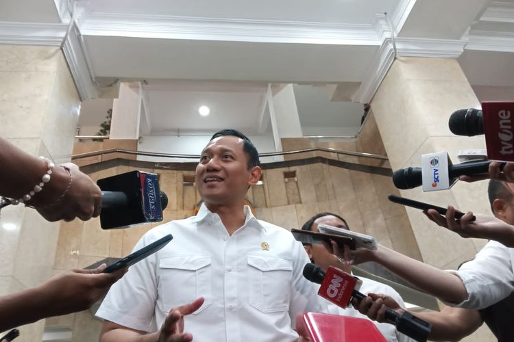 Menteri Agraria dan Tata Ruang (ATR)/Kepala Badan Pertahanan Naional (BPN) Agus Harimurti Yudhoyono di kantor Kementerian ATR/BPN, Kebayoran Baru, Jakarta, Kamis (22/2/2024).