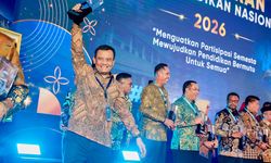 Pemprov Jateng Borong Penghargaan Kemendikdasmen Berkat Berbagai Terobosan Pendidikan