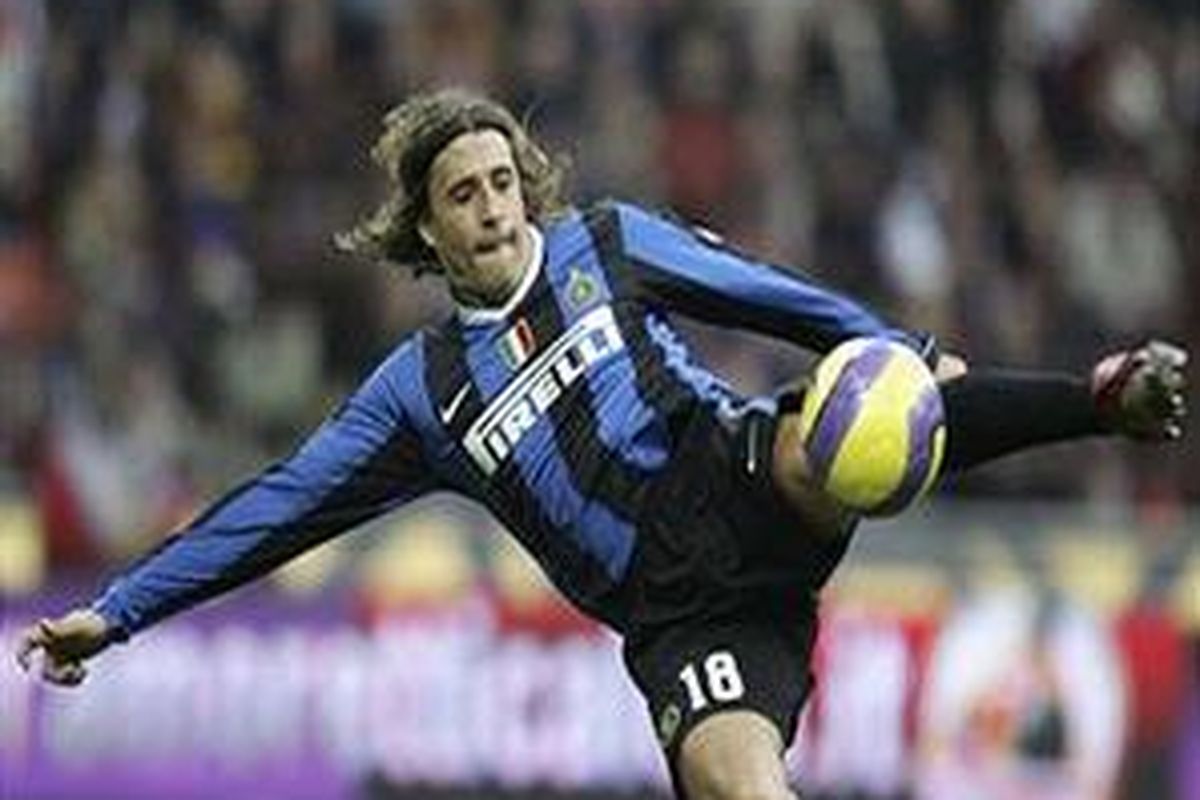 Hernan Crespo, sudah berstatus free transfer.