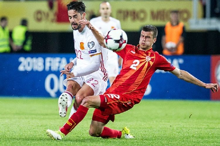 Aksi Isco saat Spanyol menghadapi Makedonia pada pertandingan kualifikasi Piala Dunia 2018 di Skopje, Minggu (11/6/2017). 