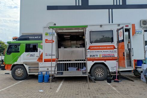 2 Food Truck ACT Jadi Dapur Umum Pengungsi Banjir Jakarta