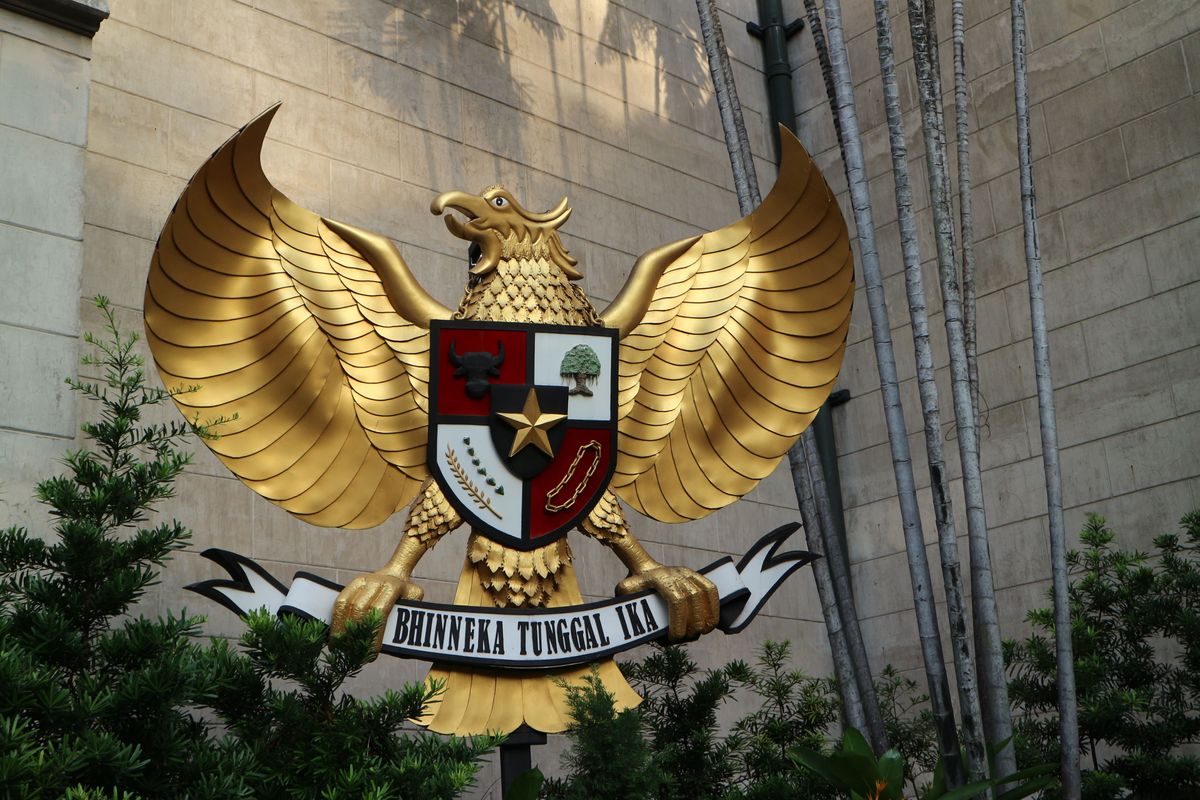 Patung Pancasila besar yang jadi lambang cinta Indonesia dan Pancasila di Gereja Katedral Jakarta